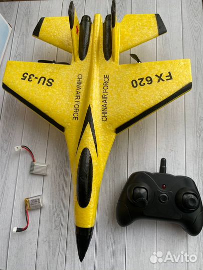 Самолёт на радиоуправлении су-35