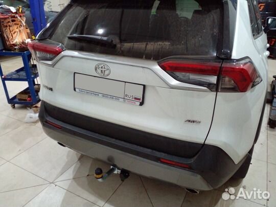 Фаркоп для Toyota RAV4