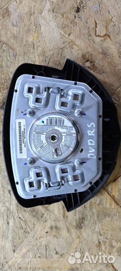 Подушка безопасности в рулевое колесо Renault