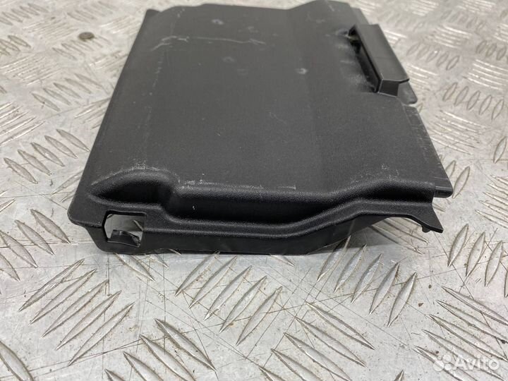 Б/У крышка аккумулятора Ford Focus 3 CB8 iqdb 1.6Л