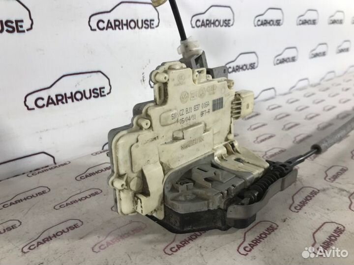 Замок двери передний правый Volkswagen Touareg NF