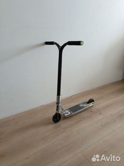 Трюковой самокат кастом парк
