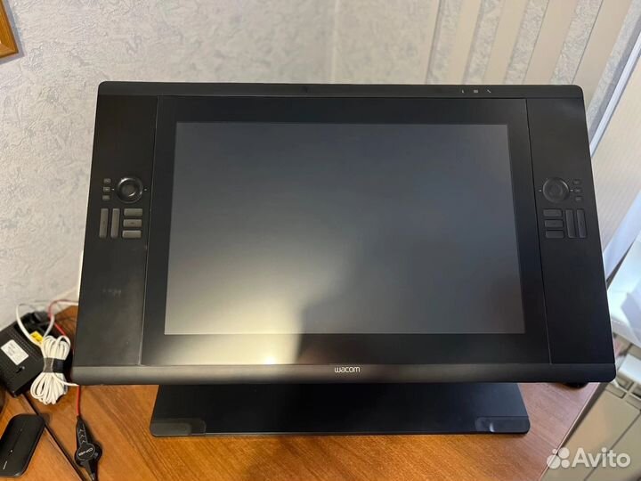 Графический планшет wacom 24HD