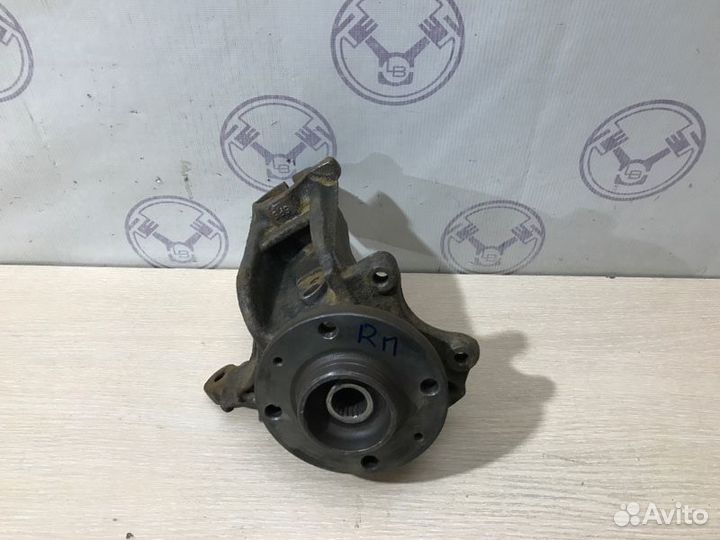 Кулак поворотный передний правый передний правый