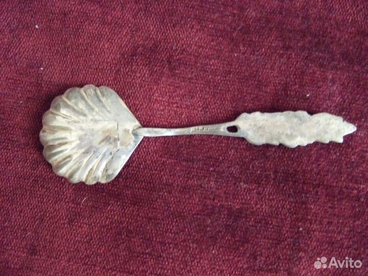 Серебряная сервировочная ложечка
