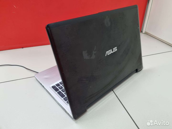 Ноутбук asus core i5/ GT 740M