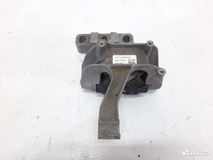 Опора двигателя правая Volkswagen Tiguan 2 2021 г