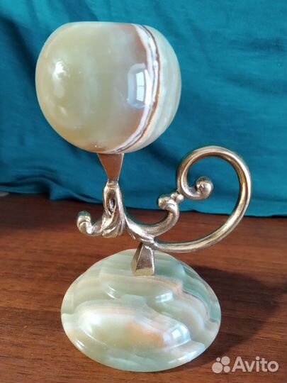 Подсвечник из оникса 