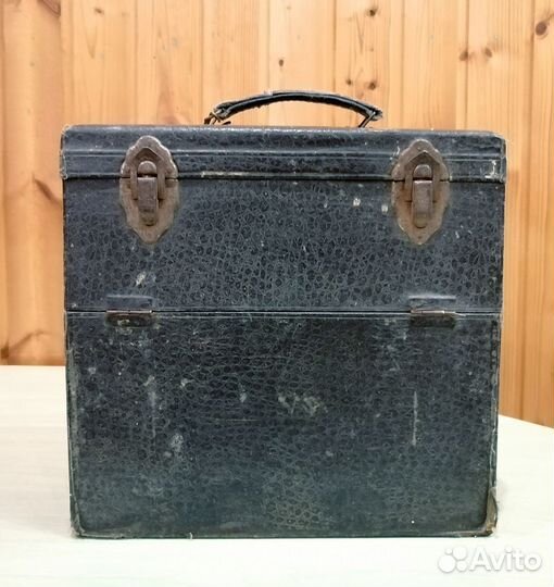 Чемоданчик для пластинок старинный
