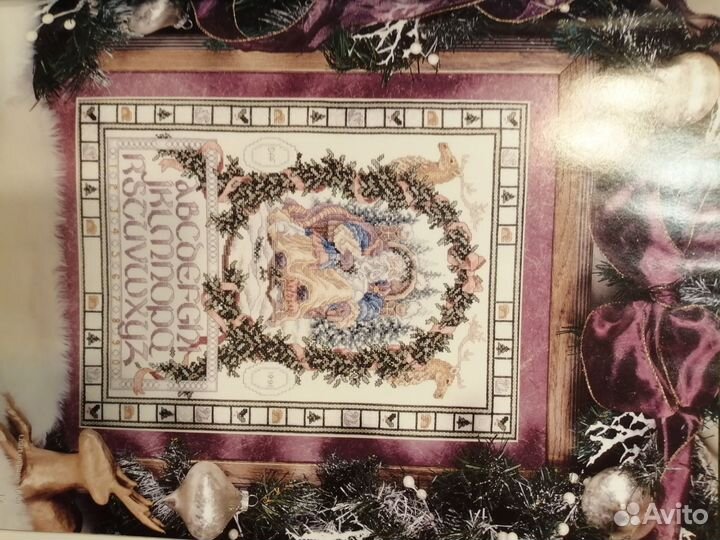 Новогодняя книга со схемами вышивки крестом