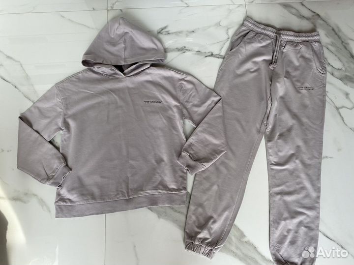 Костюм спортивный тринитка новый