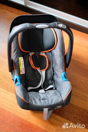 Britax Romer Baby-Safe Plus II SHR с базой Isofix