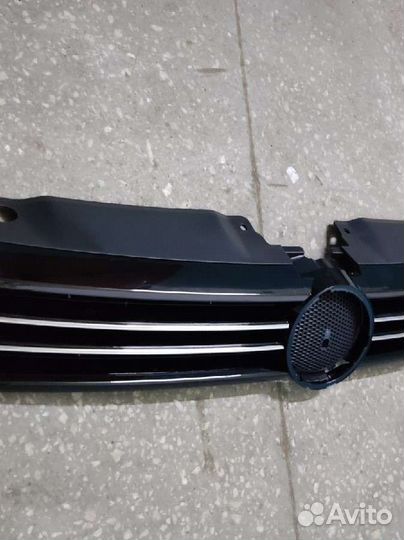 Решётка радиатора Фольксваген Джетта 11-14 г.в