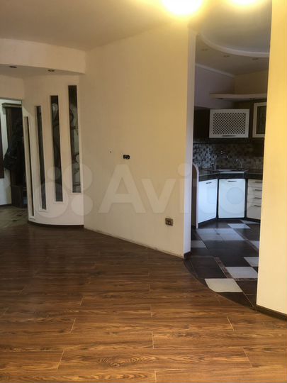 3-к. квартира, 93 м², 2/15 эт.