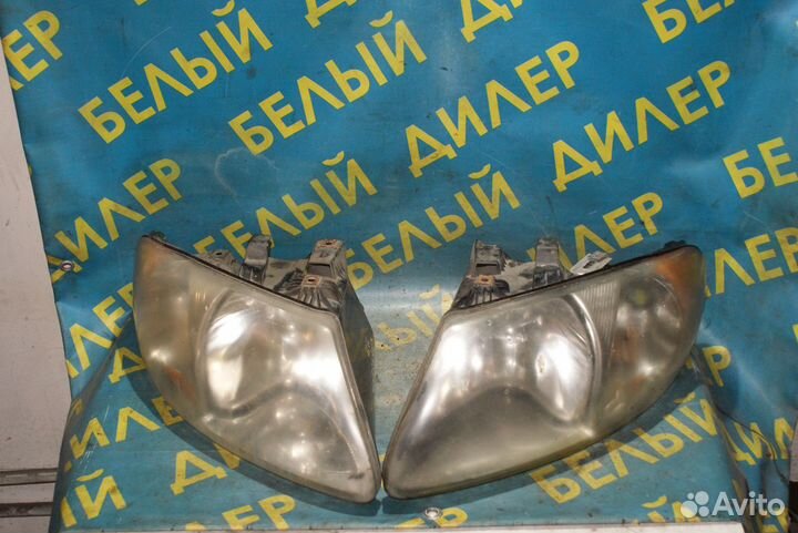 Фара передняя Chrysler Voyager 4