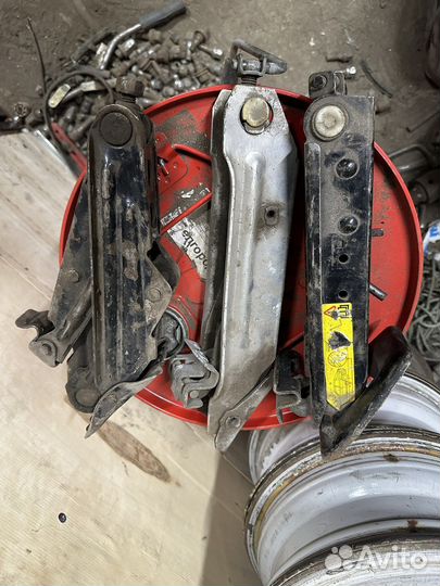 Домкрат винтовой форд и обычный