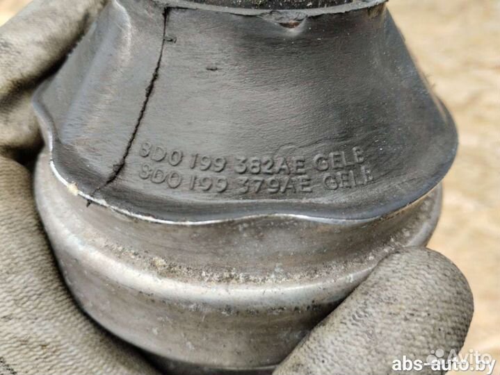 Подушка двигателя Volkswagen Passat B5