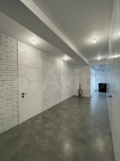 3-к. квартира, 158 м², 3/3 эт.