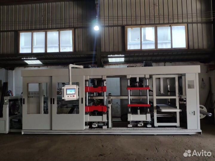 Станок для производства пищевых контейнеров RX-550