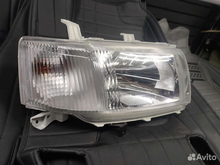 Фара toyota probox