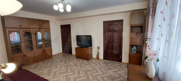 3-к. квартира, 65 м², 1/5 эт.