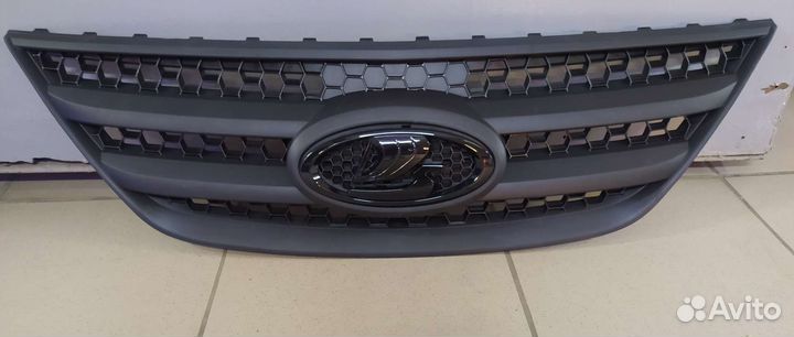 Решётка радиатора Лада Ларгус