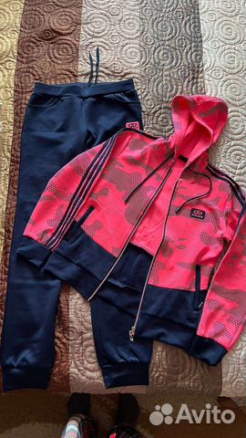Костюм спортивный на девочку 40 размер