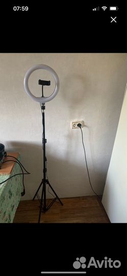 Кольцевая лампа 26 см со штативом