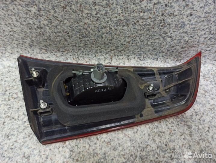 Фонарь внутренний правый Mitsubishi Asx 2010