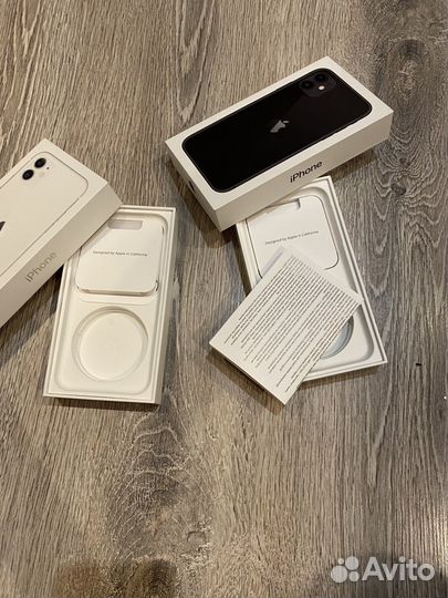 Коробка от iPhone 11