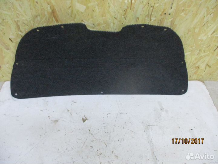 Обшивка крышки багажника Тойота Королла 150