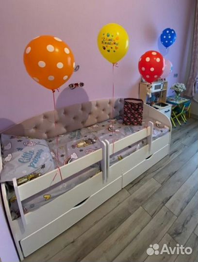 Кровать лдсп для малыша разные цвета мягк спинка