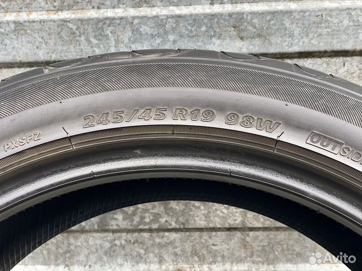 Bridgestone Playz PX 245/45 R19 98W