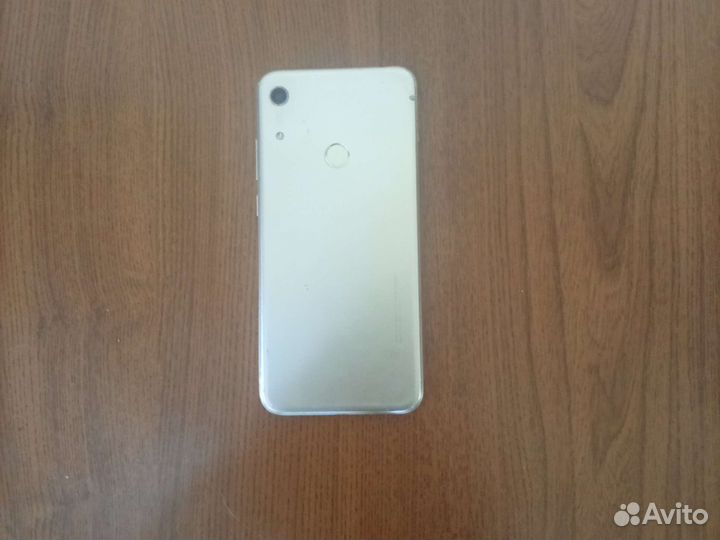 Мобильные телефоны honor 8а