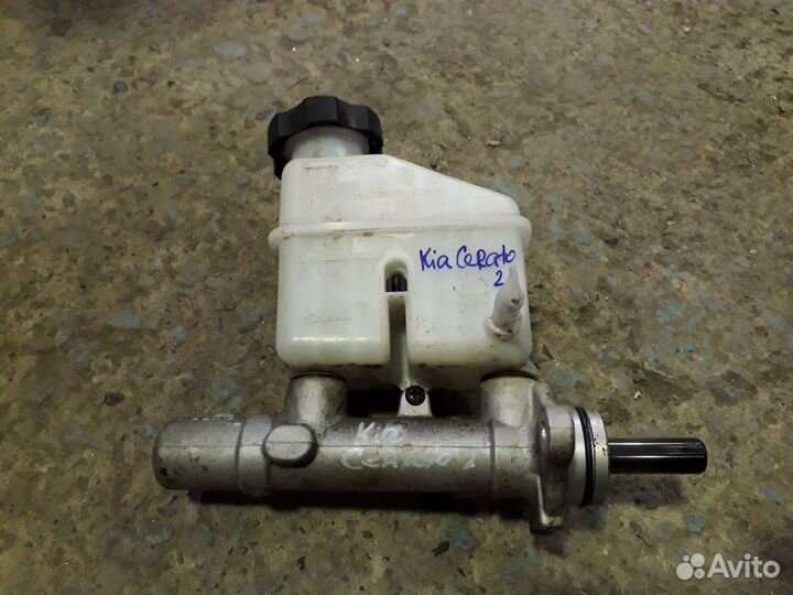 Главный тормозной цилиндр Киа Церато 2 Kia Cerato