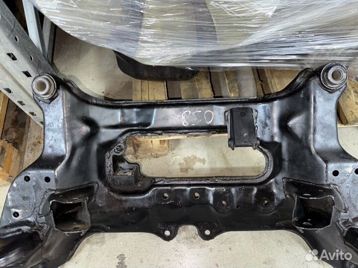 Подрамник передний Nissan X-Trail T30 QR20DE 2.0