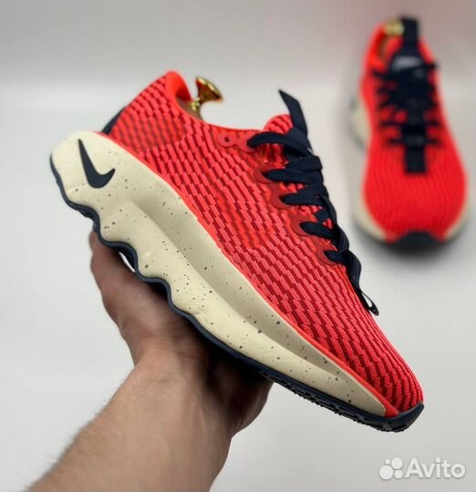 Кроссовки Nike Motiva Bright