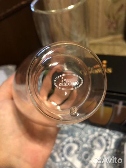 Стеклянный бокал с двойными стенками