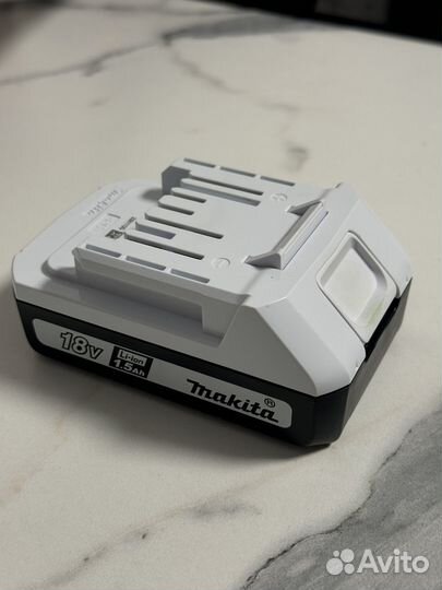 Аккумулятор makita bl1815G