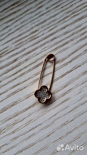 Золотая булавка 585 с бриллиантами