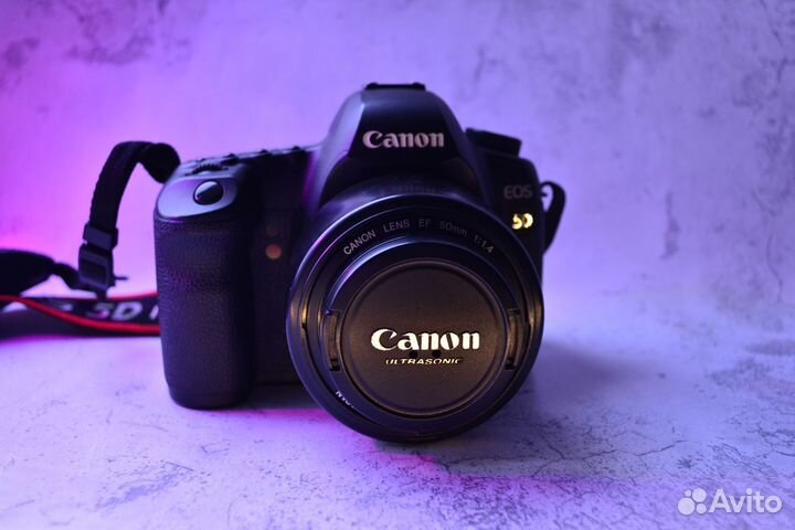 Canon EOS 5D Mark II + Canon EF 50mm f/1.4 USM