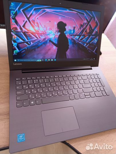 Lenovo 4ядра/8гб/2 видеокарты/батарея держит заряд