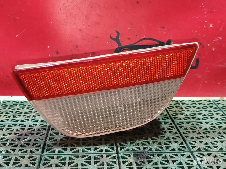 Фонарь правый в бампер Ford Focus I хэтчбек