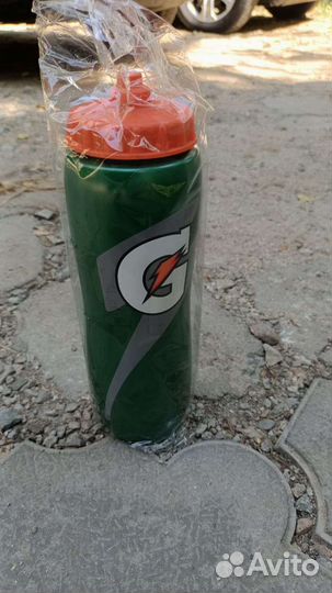 Бутылки Gatorade