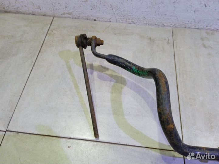 Стабилизатор передний