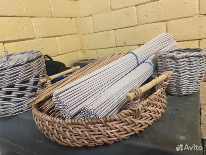 Плетеный поднос с ручками