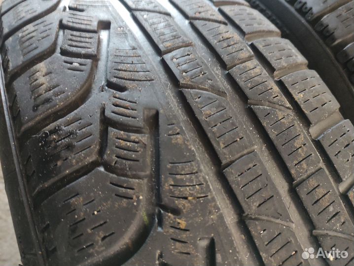 Pirelli Winter Sottozero 210 Serie II 205/65 R17