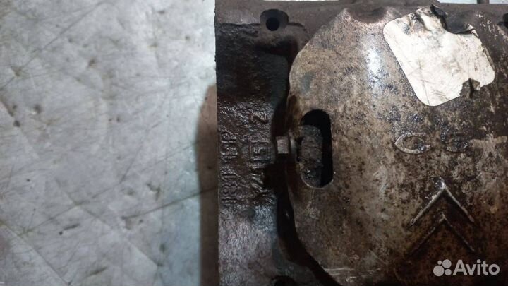 Суппорт тормозной задний Citroen C5 2003 Y4152