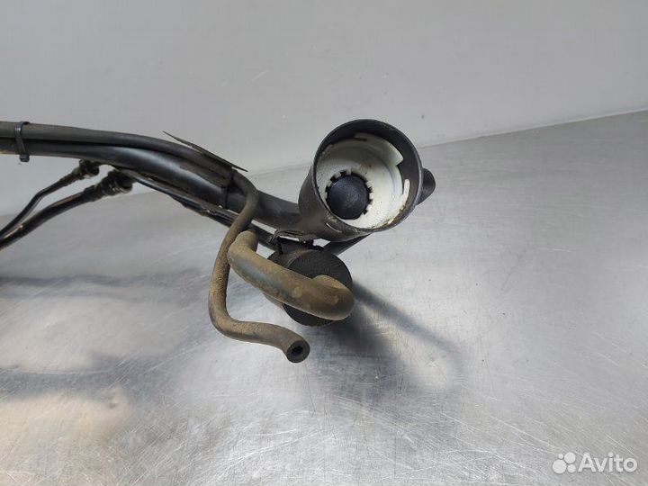 Горловина бензобака Jeep Grand Cherokee WK2