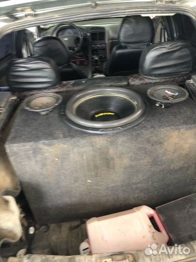 Установка музыки в автомобиль